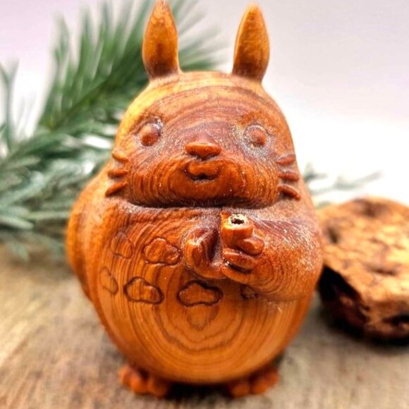 Nature Wood Carved Totora Decor Figure - Picture 1 of 10